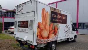 belettering vrachtwagen bakkerij Van der Kloet